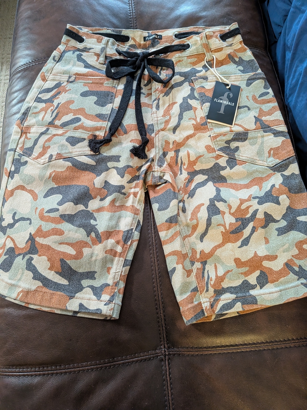 Flamingals Sz Med Camo Denim Shorts in Green/Brown